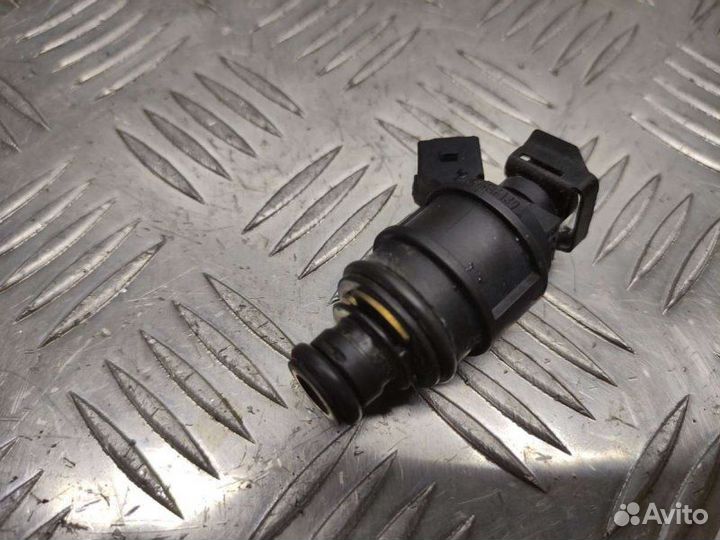 Форсунка Opel Vectra B 1.8 2001