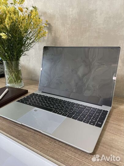 Ноутбук новый, 4х ядерный, SSD 512GB, 16GB DDR4
