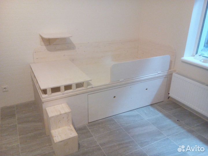 Подиум в комнате, кровать подиум, кровать