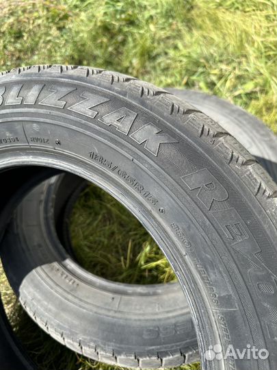 Bridgestone Blizzak Revo1 185/65 R15 204ZR