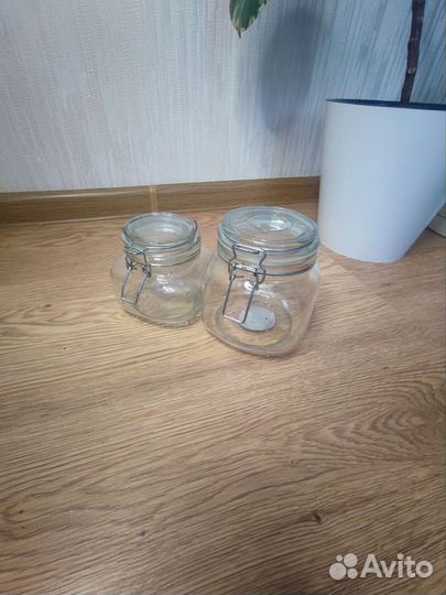 Стеклянные баночки с крышкой