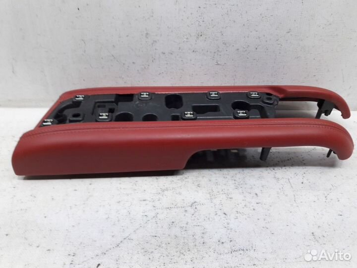 Обшивка двери передняя правая Land Rover Range