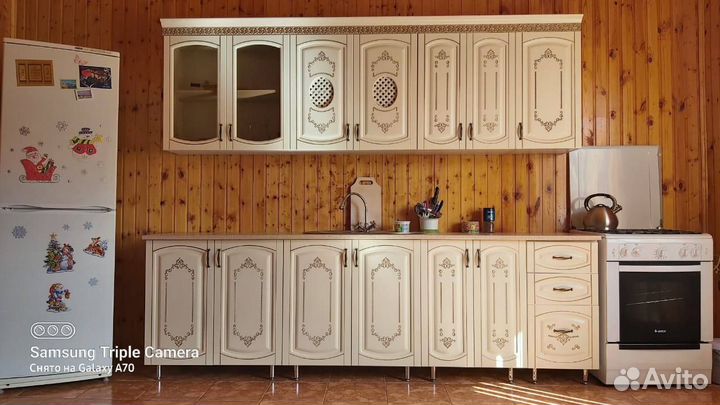 Кухонный гарнитур белый