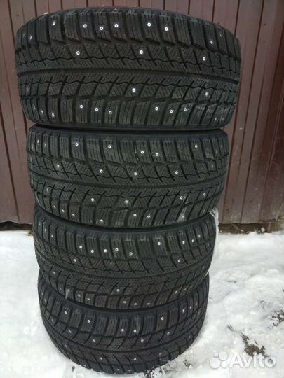 Landsail Ice Star IS33 225/45 R17 94H