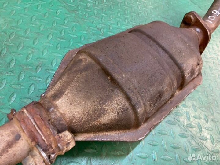 Средняя часть глушителя Mitsubishi Carisma 4G92