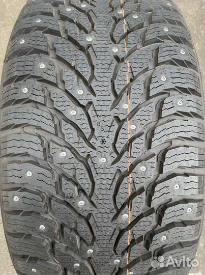 Nokian Tyres Hakkapeliitta 9 SUV 285/45 R21 113T