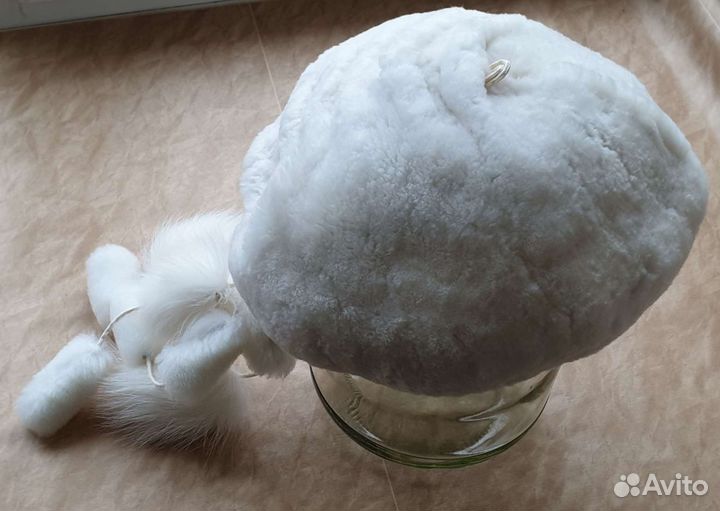 Теплая шапка-берет натур. зимний для девочки новый