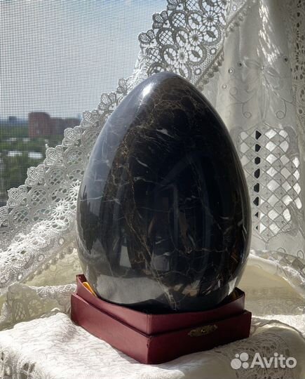 Мрамор. Форма большое яйцо