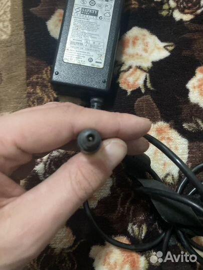 Зарядное устройство samsung 19v 4.74A
