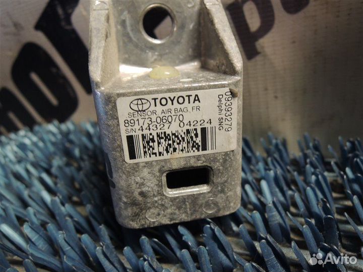 Датчик airbag передний Toyota Camry ACV30 2AZ-FE
