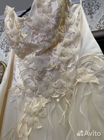 Платье на выпускной или свадьбу