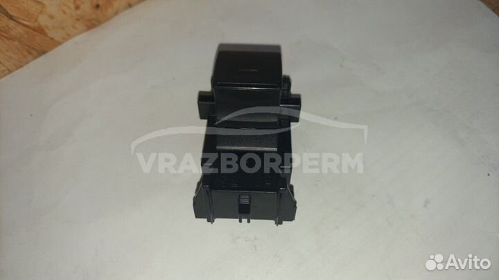 Кнопка стеклоподъемника Toyota RAV 4