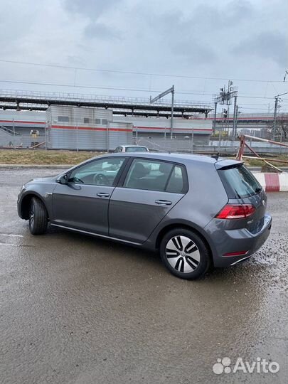 Volkswagen Golf AT, 2019, 30 000 км