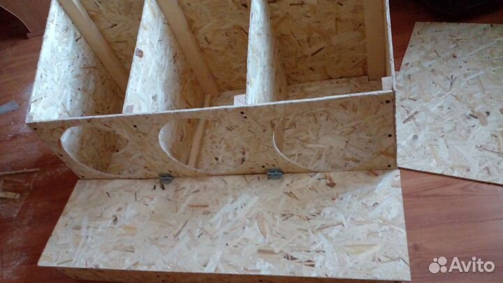 Гнездо для кур с яйцесборником