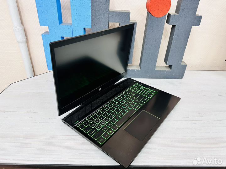 Игровой ноутбук i5-8300/12gb/GTX1050