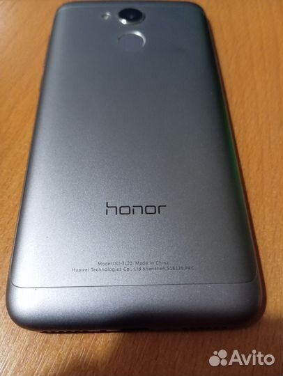HUAWEI Y6, 2/8 ГБ