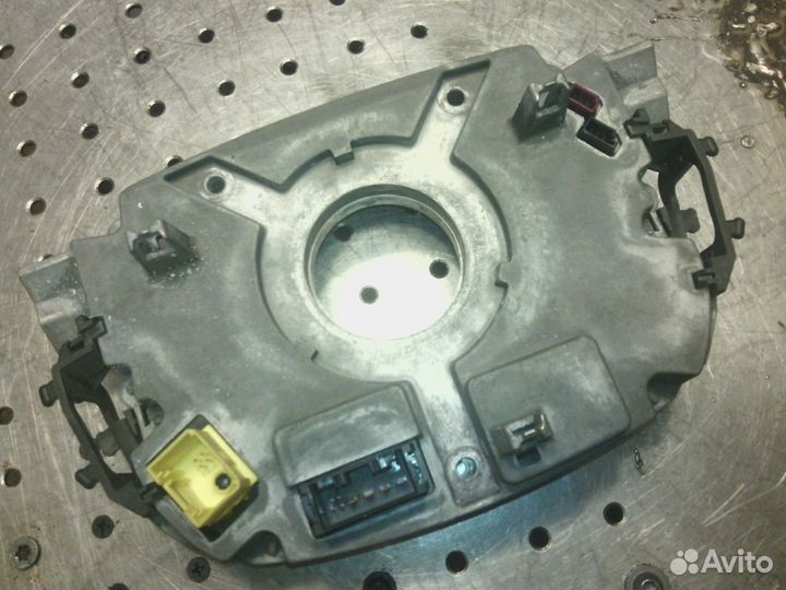 Под рулевая плата бмв Е65/66 BMW 61316922722