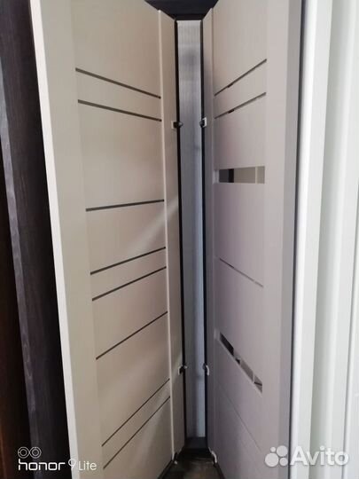 Дверь межкомнатная со стеклом