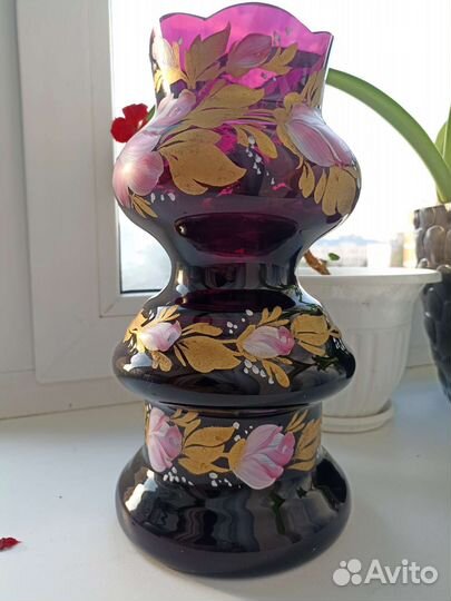 Ваза фиолетовая