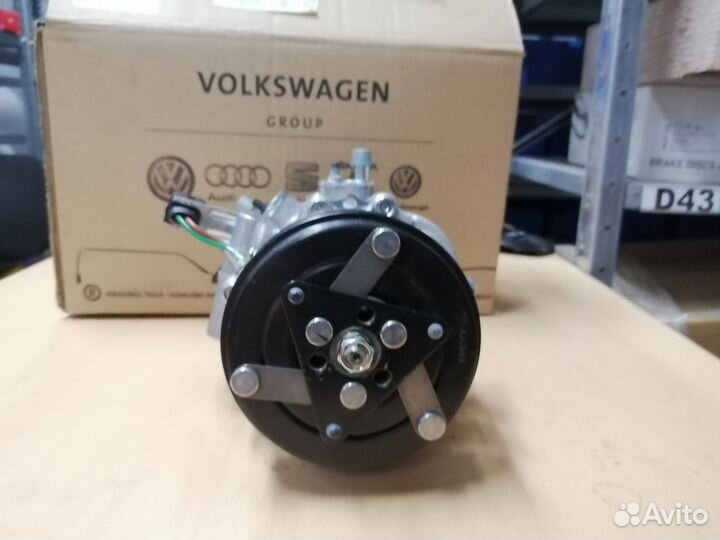 Компрессор кондиционера 6RD820803D