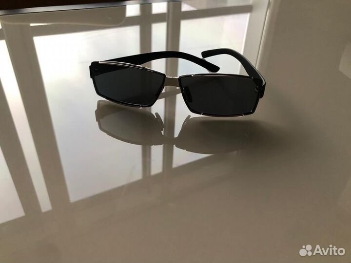 Очки солнцезащитные