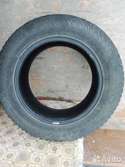 Nokian Tyres Hakkapeliitta 8 215/60 R16