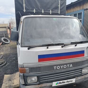 Бортовой Toyota Hiace, 1990
