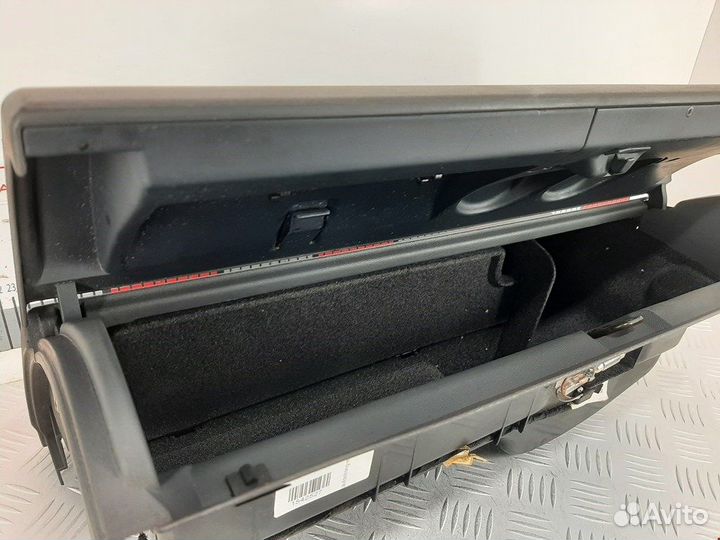 Бардачок (вещевой ящик) для Audi A3 8L 8L1857095