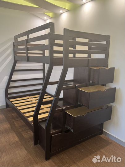 Кровать детская двухуровневая