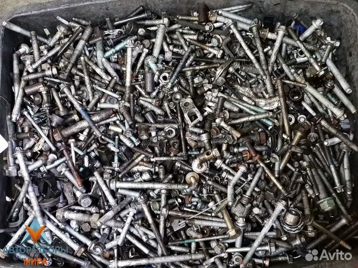 Болт Opel Zafira (A) 2001