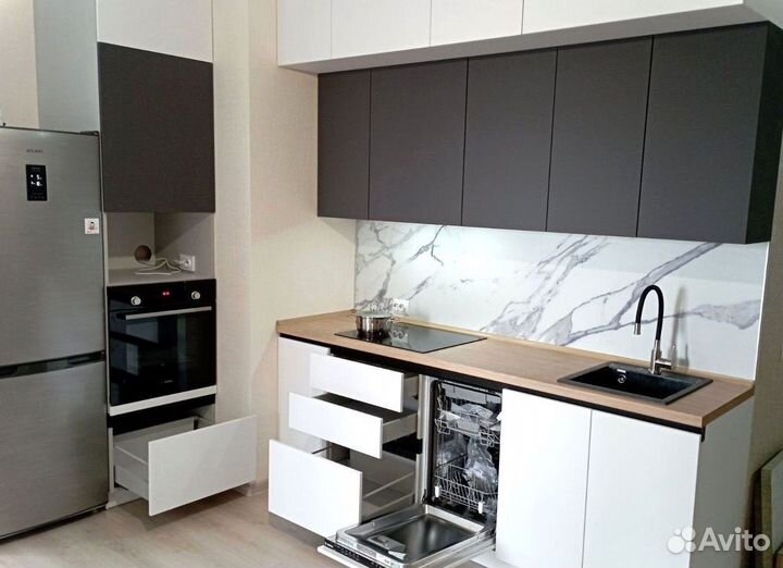 Кухня в потолок