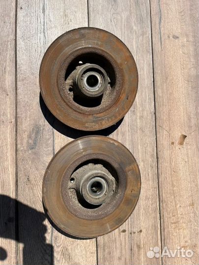 Тормозные диски заднее Renault Megane 2 1.6 2005