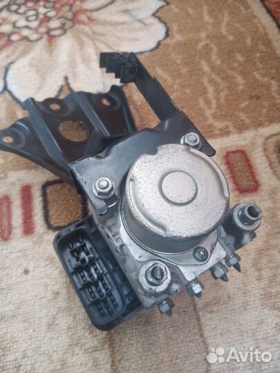 Блок ABS Toyota RAV 4 2006-2013