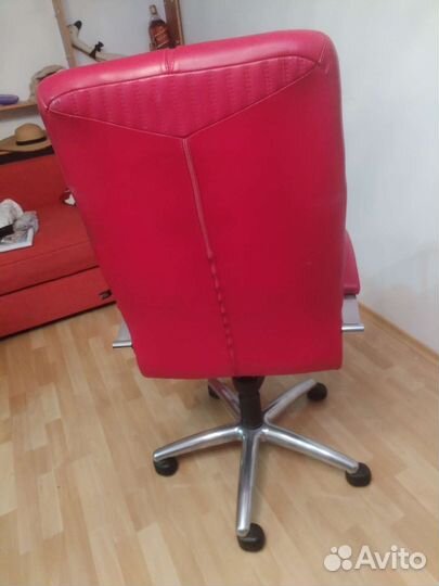 Компьютерное кресло