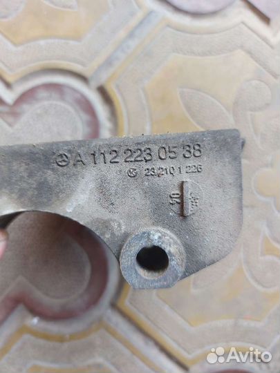 Кронштейн поддона на Mercedes W211