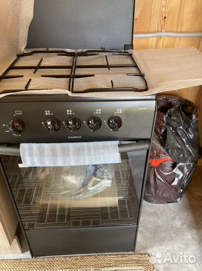 Газовая плита новая Darina