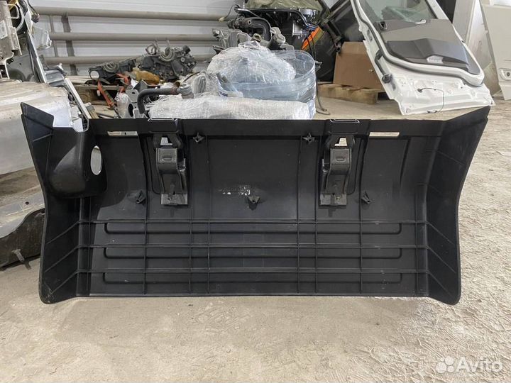 Брызговик левый Renault T 21094395