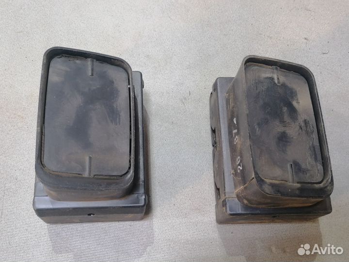 Дефлектор воздушный Audi 80 1990 893820901A B3