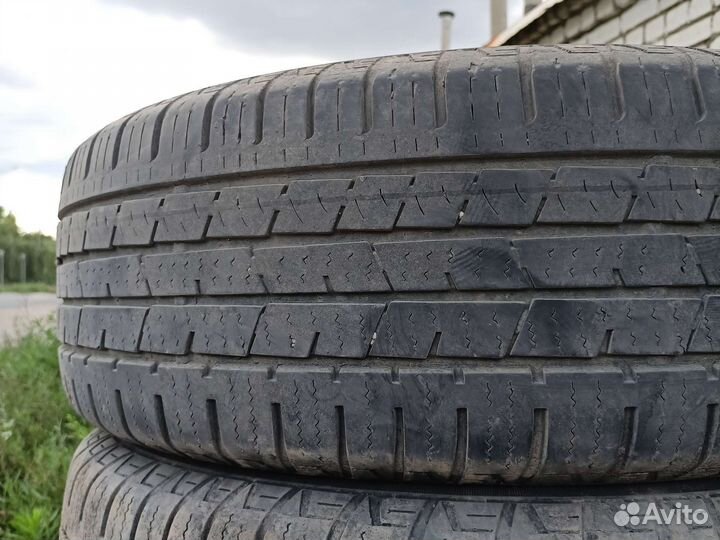 Continental CrossContact LX25 215/65 R16