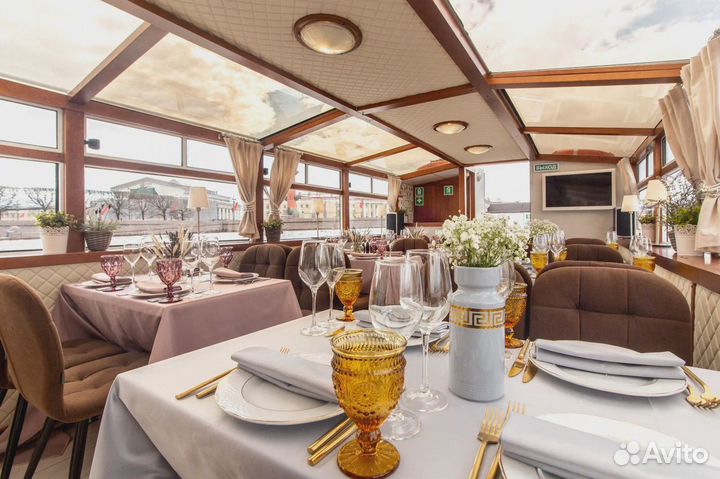 Аренда теплохода 