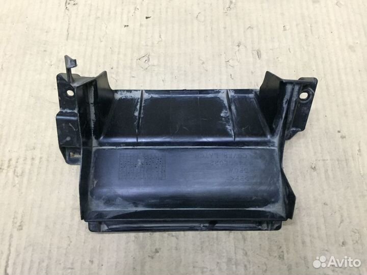 Кронштейн решетки радиатора Outlander GF 12-21