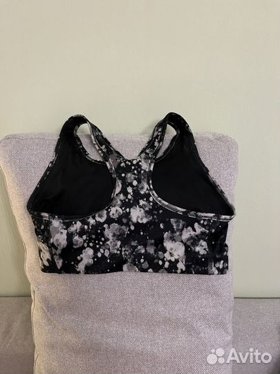 Спортивный топ nike