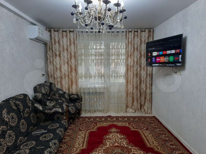 2-к. квартира, 60 м², 1/6 эт.