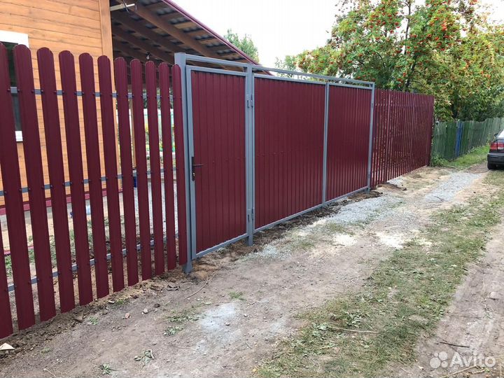 Забор из евроштакетника