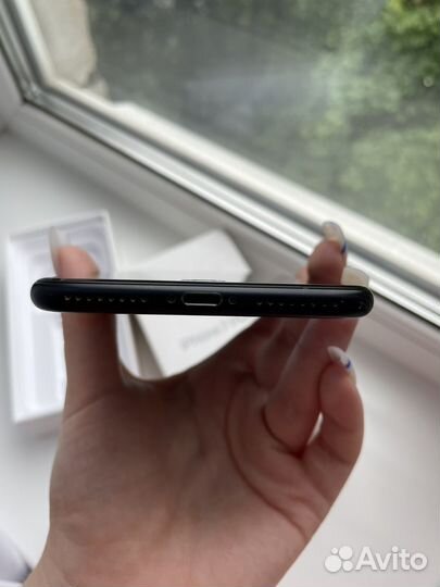 Телефон iPhone 7 plus