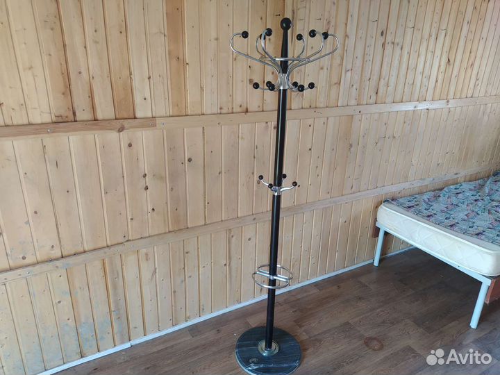 Вешалка напольная