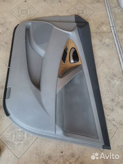 Обшивка карта двери передняя правая Toyota Camry