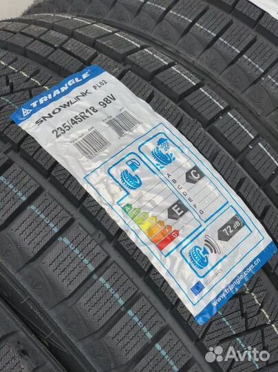 Triangle PL02 235/45 R18