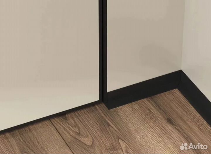 Микроплинтус L анодиров 2,4 м