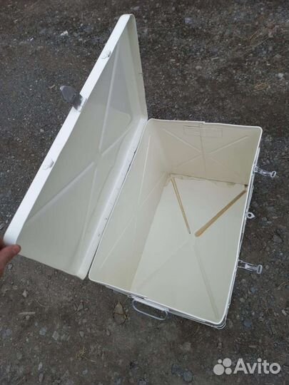 Ящик металлический для хранения продуктов